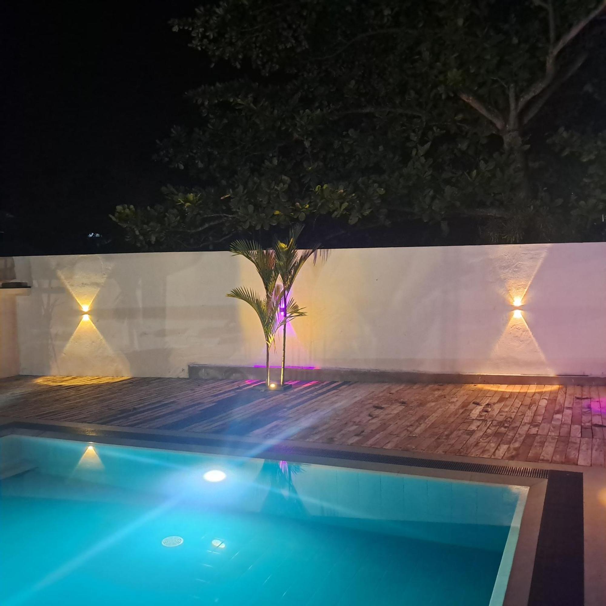 Banco Villa Beruwala Esterno foto