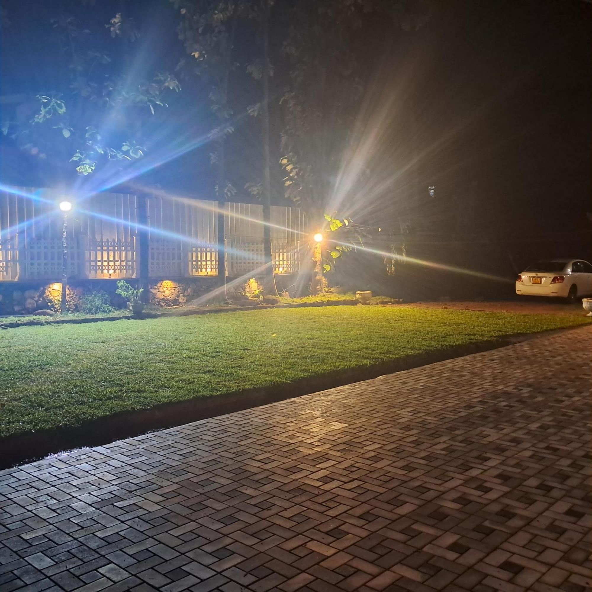 Banco Villa Beruwala Esterno foto