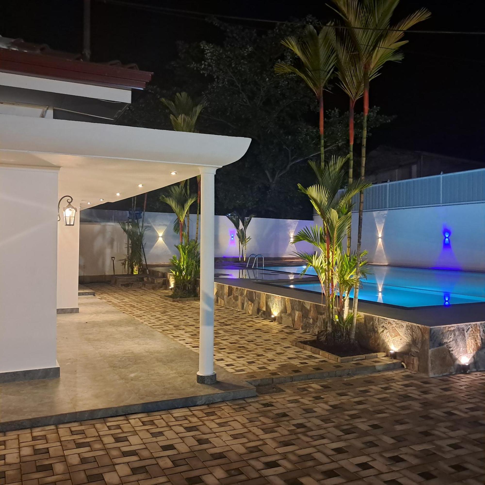 Banco Villa Beruwala Esterno foto