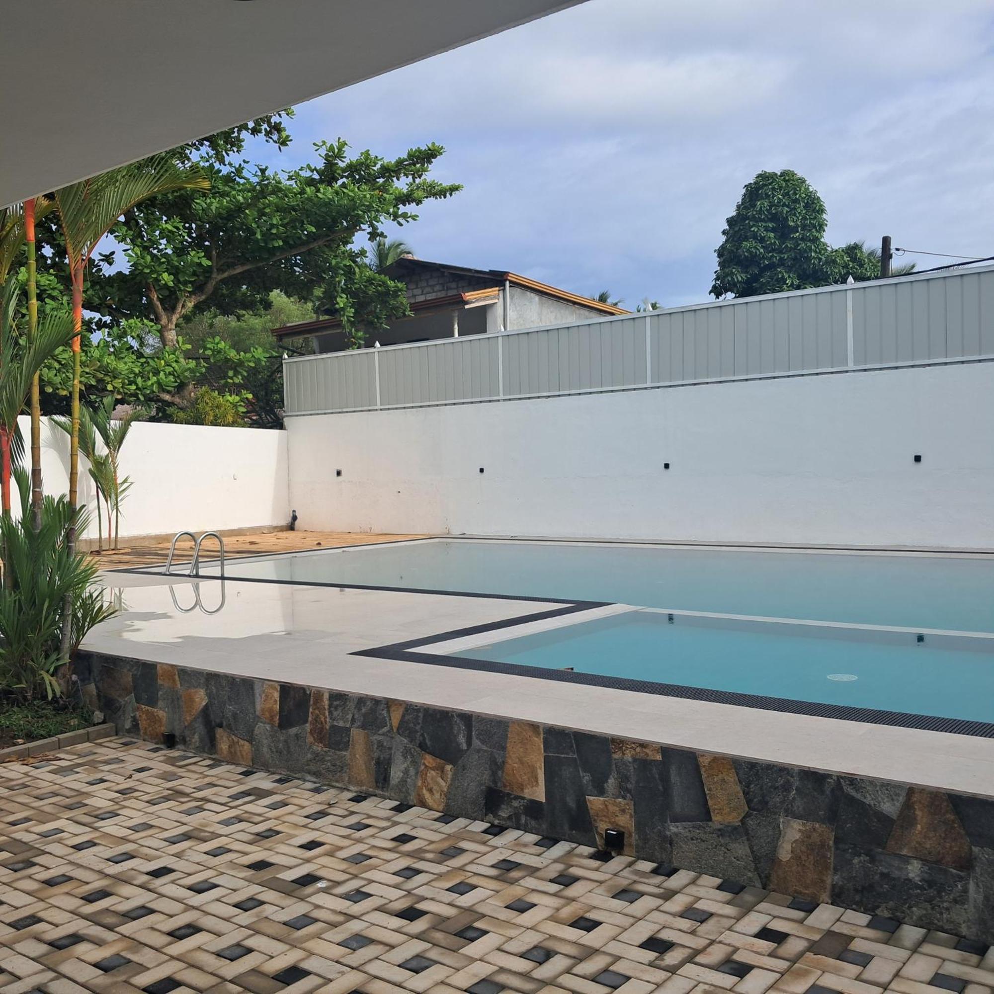 Banco Villa Beruwala Esterno foto