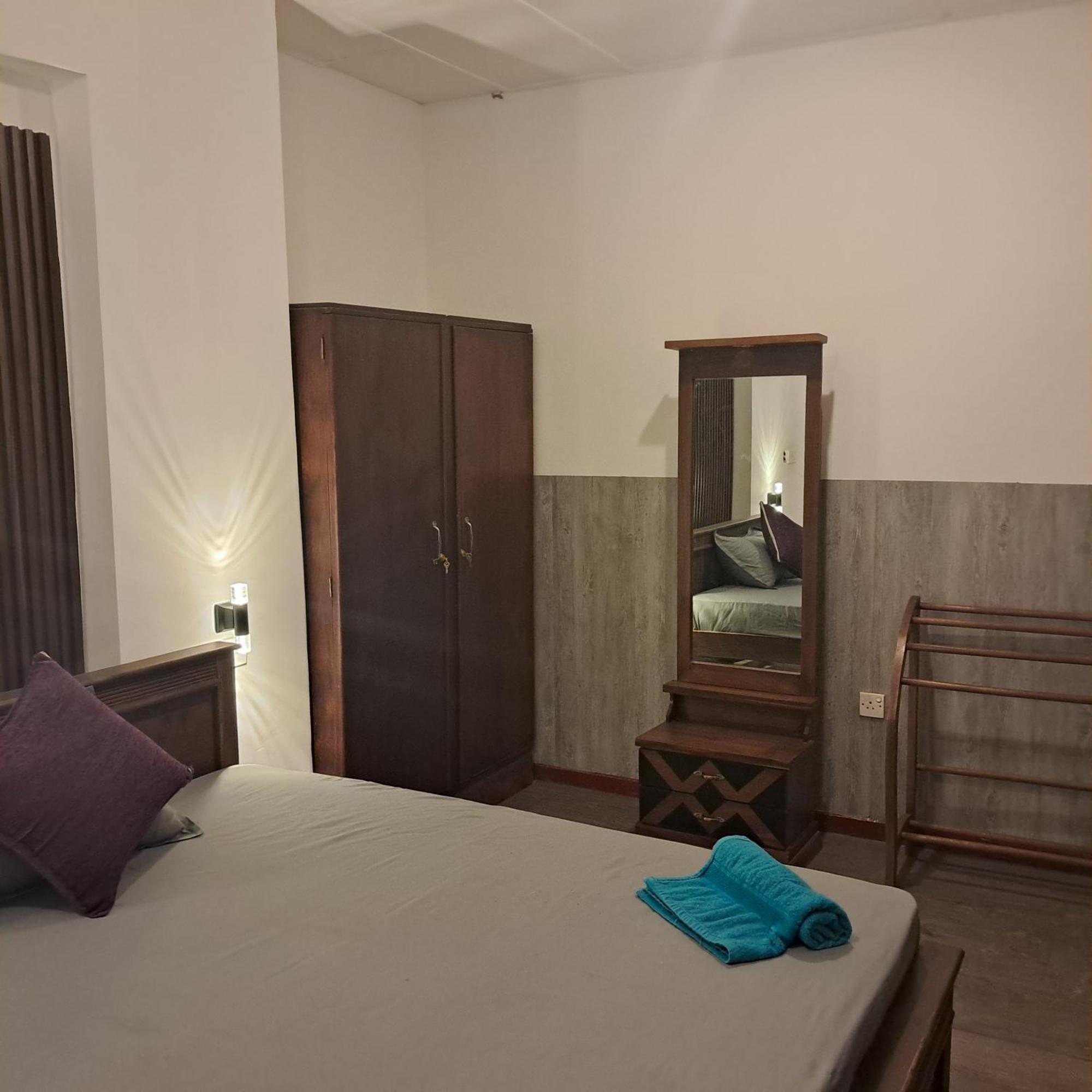 Banco Villa Beruwala Esterno foto