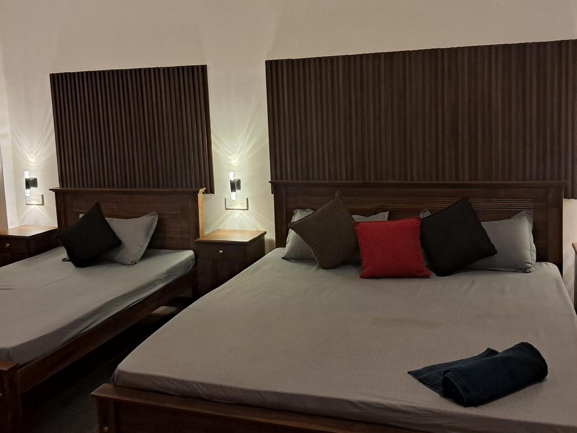 Banco Villa Beruwala Esterno foto